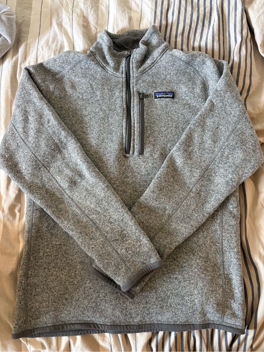 Patagonia Men’s Light Gray Quarter-Zip Fleece Pullover